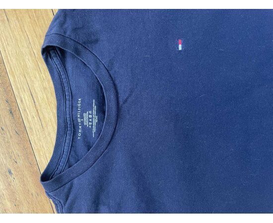 Garage Sales CHIGWELL -  618