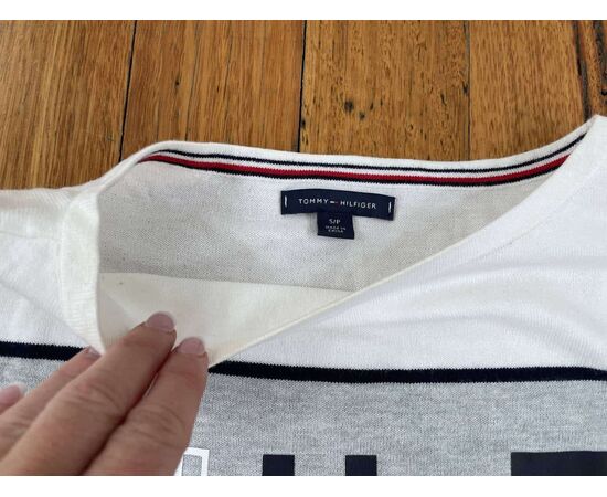 Garage Sales ESHER -  415