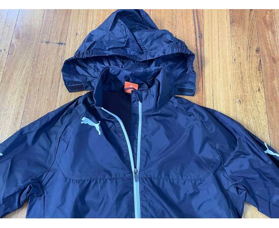 Garage Sales ESHER -  407