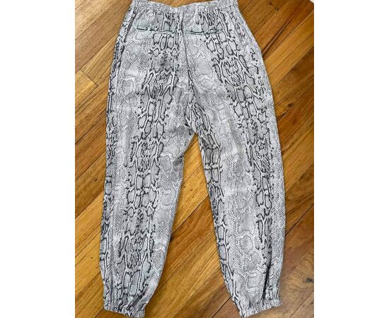 Garage Sales ESHER -  423